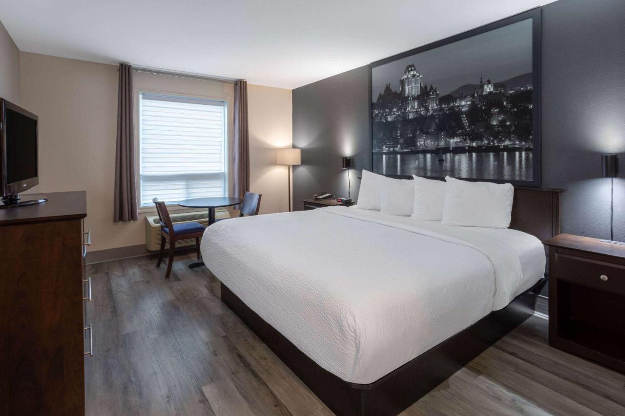 Super 8 By Wyndham Québec Eksteriør billede