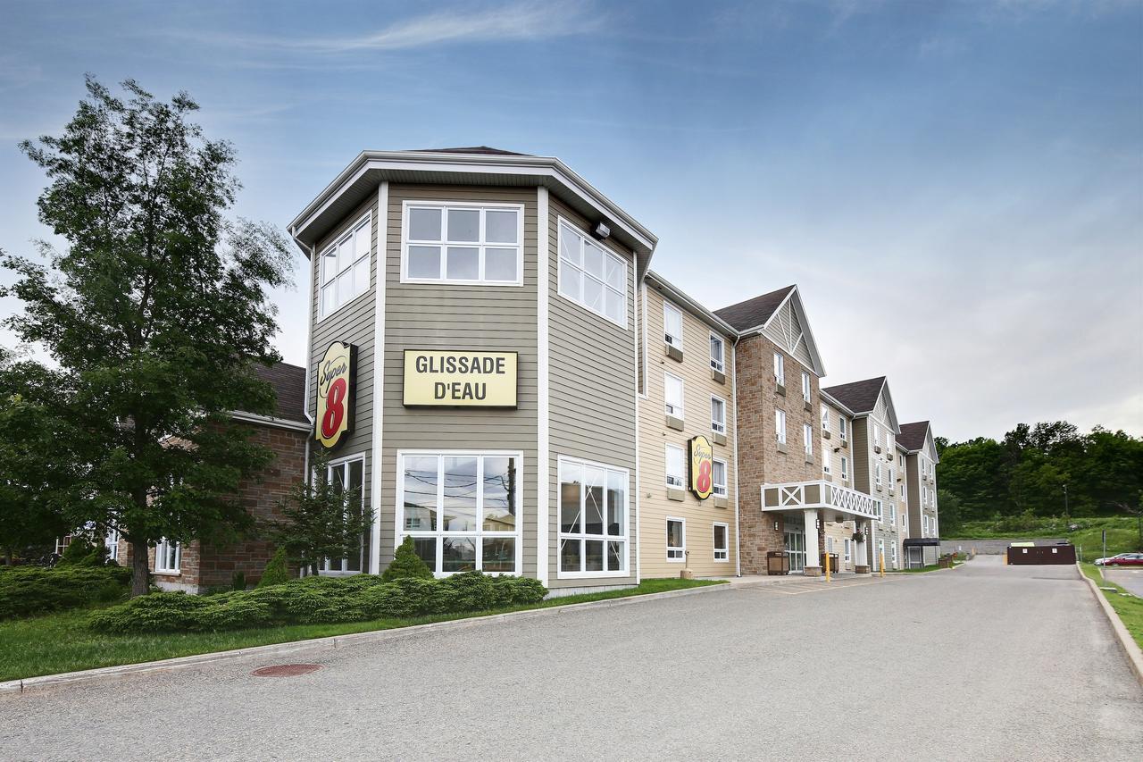 Super 8 By Wyndham Québec Eksteriør billede